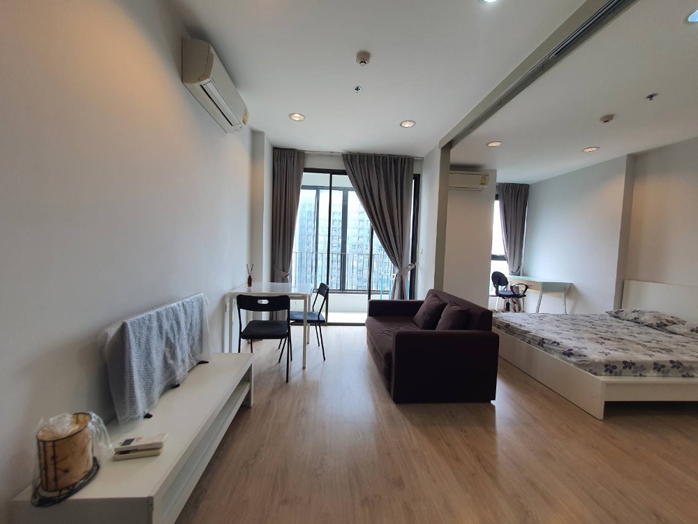 For RentCondoRatchathewi,Phayathai : Condo for rent, near BTS Ideo Q Ratchathewi, 35 sqm., furnished