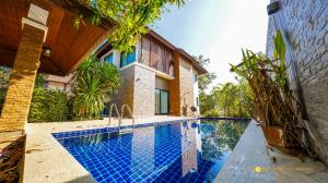 For RentHouseChiang Mai : A7MG1017 Two Storey House Pool Villa  4 bedroom 5 bathroom