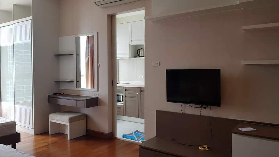 For RentCondoSathorn, Narathiwat : For rent Studio at Ivy Sathorn only 11,000/month special price