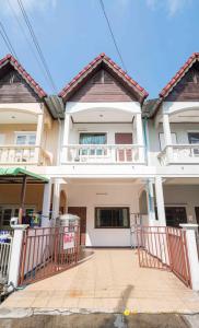 For RentTownhouseChiang Mai : A9MG2481 Townhouse for rent with 3 bedrooms and 2 bathrooms, 19 sq.wa.