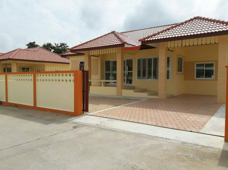 For SaleHouseTak : House for sale, very new, Chommanee Village, Mai Ngam Subdistrict, Mueang District, Tak Province, 80 sq m. 97.5 sq wa.