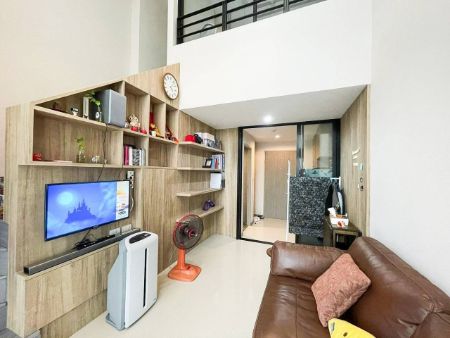 For SaleCondoRatchadapisek, Huaikwang, Suttisan : For Sale!! L Loft ratchada 19, Duplex type : 1 Bedroom 39.4 sq.m. 5th Floor Fully-furnished near MRT Ratchadaphisek