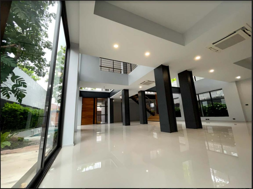 For SaleHouseOnnut, Udomsuk : [For Sale] Modern Loft House 3 Storey Detached with Private Pool, Sukhumvit 71 area, near BTS Prakanong 102 sq.wa