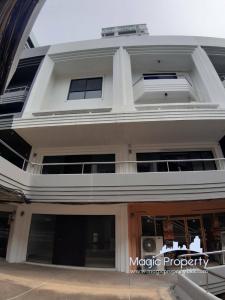 For RentShophouseSukhumvit, Asoke, Thonglor : Park Avenue Building for rent, Khlong Tan Nuea Subdistrict, Watthana District, Bangkok.