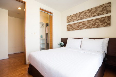 For RentCondoRatchadapisek, Huaikwang, Suttisan : 4 star hotel at Ratchada for rent, monthly rental for two bed room 79 sqm full service, rare price