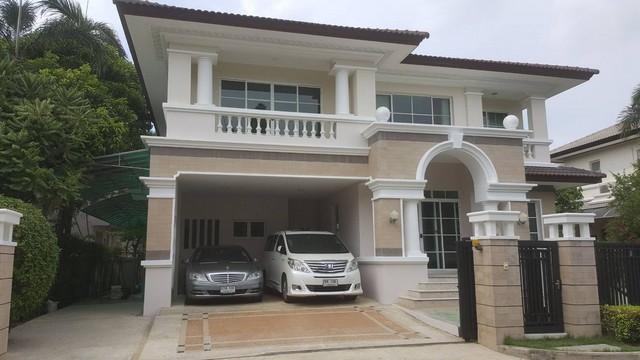 For RentHouseBangna, Bearing, Lasalle : 2 storey detached house for rent in King Kaew area, Lat Krabang, Nanthawan Village, Suvarnabhumi, the house faces south, near ARL Suvarnabhumi, near Suvarnabhumi Airport. suitable for living as a family can pet