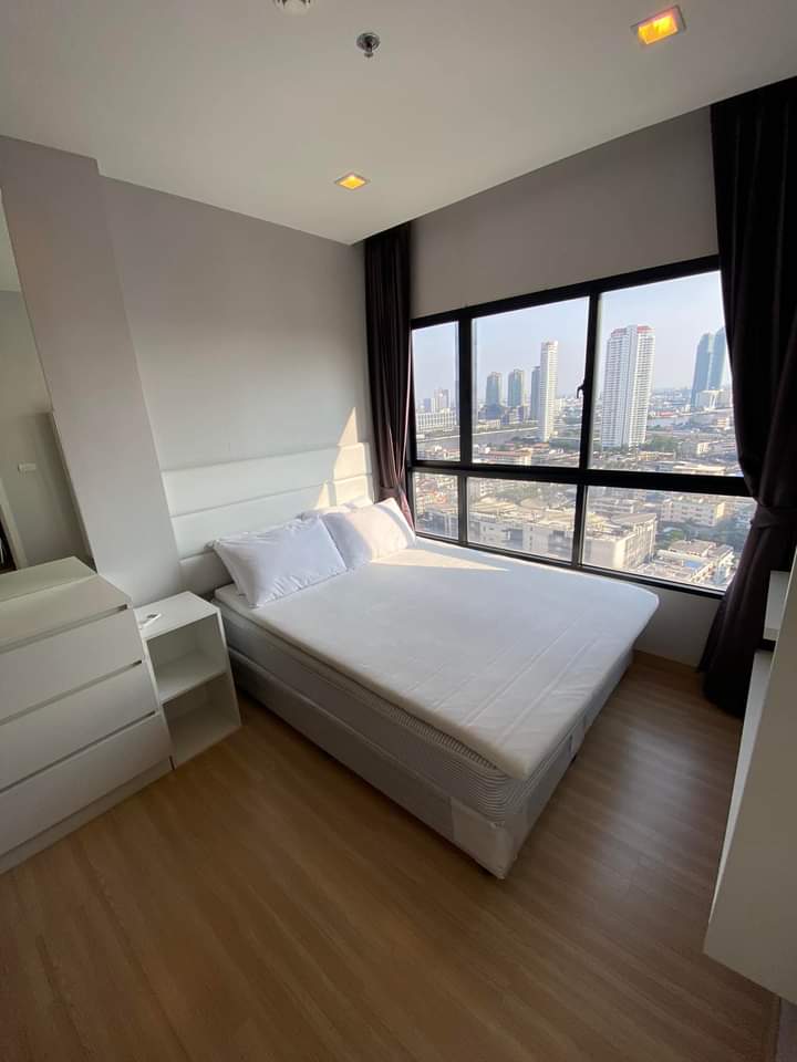 For RentCondoWongwianyai, Charoennakor : Urbano Absolute Sathorn-Taksin H18086**Line ID: @condo899 (with @ too) Please send us a line for site viewing