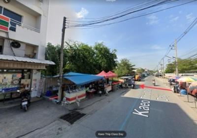 For SaleLandPhutthamonthon, Salaya : Land for sale next to Phutthamonthon Sai 7 Road, Soi Kaeo Thip Class Day, 2 rai 12 sq m, 4 minutes from Borommaratchachonnani, suitable for warehouses, factories, apartments.