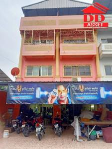 For SaleShophouseMin Buri, Romklao : Quick sale, cheap price, commercial building, 2 booths, 4 floors, Bangna, Ram 2