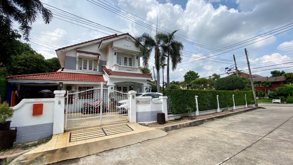For SaleHousePatumtani,Rangsit, Thammasat : Single house for sale, (corner) Sivalee Rangsit 1, size 119 square wah, shady, nice house, 4 bedrooms, Good for both residential and investment.