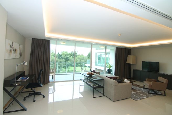 For RentCondoVipawadee, Don Mueang, Lak Si : Condo 198 sqm. for rent: North Park Place golf course view Tel.088-818-1859