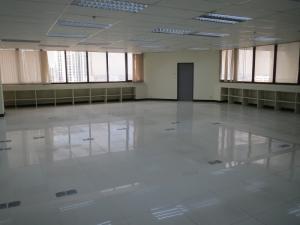For RentOfficeRama9, Petchburi, RCA : Office for rent @ Chamnan Phenchat Building, Rama 9, total area 184.27 sq m.