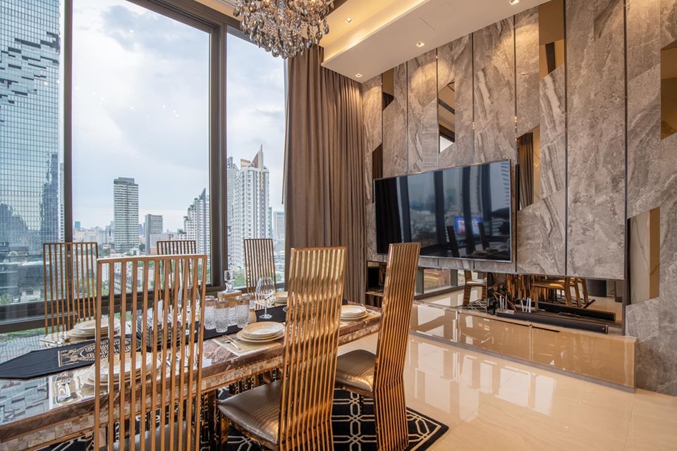For RentCondoSilom, Saladaeng, Bangrak : ✅ For Rent - ASHTON Silom, Super Luxury Class, 2 bedrooms, beautifully decorated, complete with metropolitan views, ready to move in.