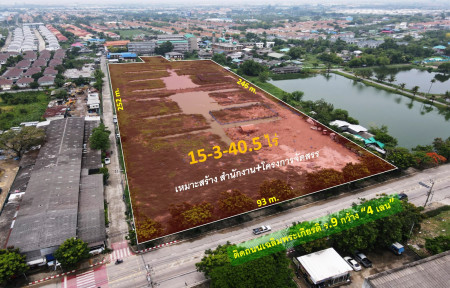 For SaleLandLadkrabang, Suwannaphum Airport : Large plot of land for sale—next to Chalerm Phrakiat Rama 9 Road, 4 lanes wide (suitable for building offices + housing projects) 15-3-40.5 rai, frontage 93 m.