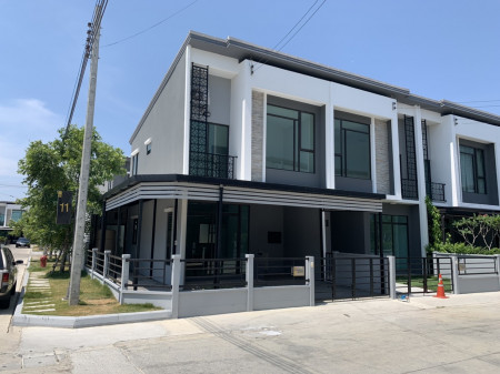 For SaleTownhouseRathburana, Suksawat : Townhome for sale, Pleno Suksawat 60, to fill, behind the corner, on the main road, convenient to travel, ready to move in