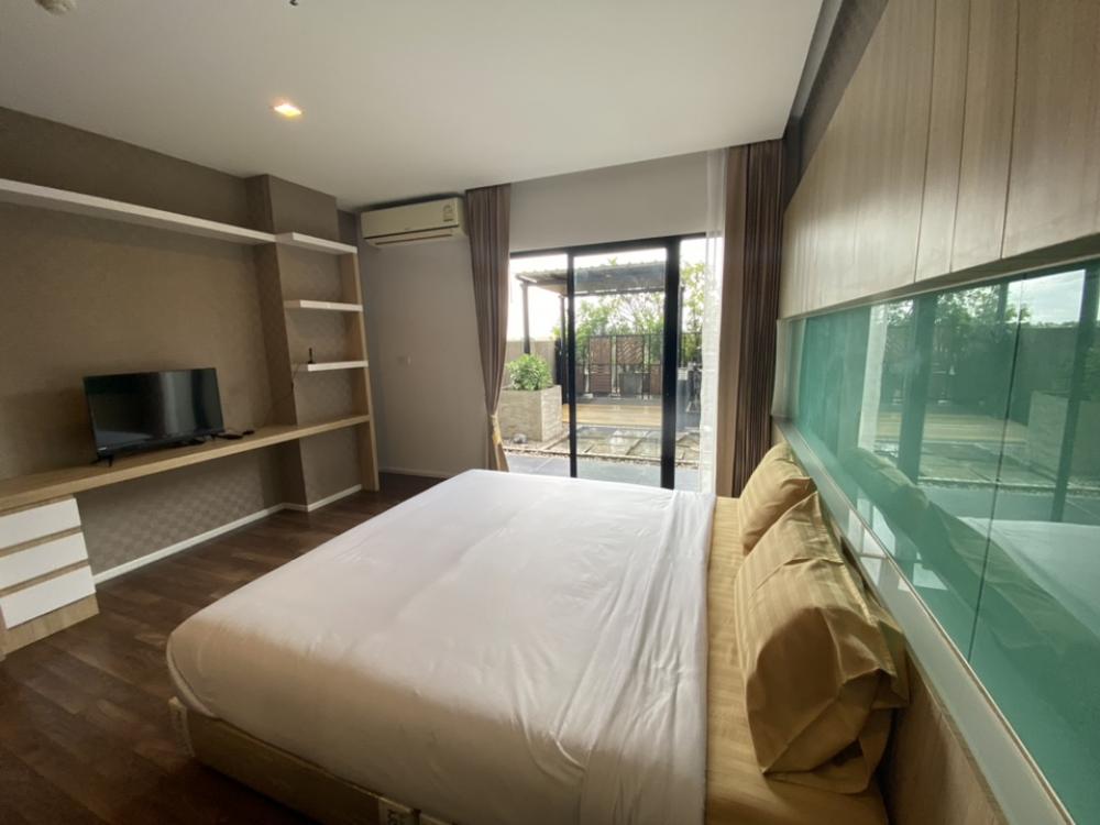 For RentCondoKhon Kaen : K1163 Kanyarat Lake View Condo for rent, opposite Bueng Kaen Nakhon, Khon Kaen City, fully furnished, Luxury level, with a private garden behind the studio room, 55 sq m., 1 bedroom, 1 bathroom