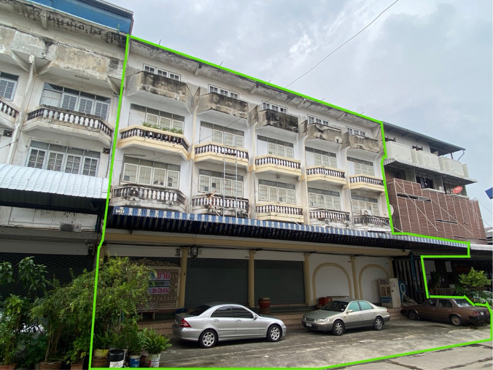 For SaleShophouseEakachai, Bang Bon : Commercial building for sale, 5 booths, 5 floors, plus roof deck, Bang Bon 1, Soi Ekachai 64/2. The residence and office of the business owner are well separated.