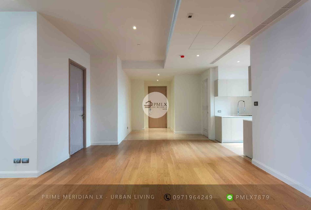 ขายคอนโดวงเวียนใหญ่ เจริญนคร : Magnolias Waterfront Residences - Luxury High Floor 3 Bedroom Unit / Unblocked Riverview's / Corner Unit