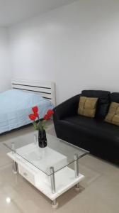 For RentCondoBangna, Bearing, Lasalle : For Rent Condo Regent Home Bangna 7/2 near BTS Bangna 700 Meters, Furnished and Facilitators with good location