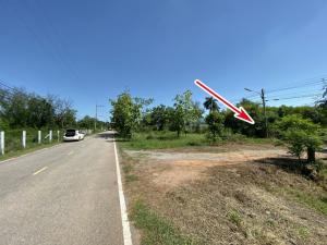 For SaleLandKhon Kaen : discount!!! Land 1 rai 2 ngan, 5 minutes away from Chum Phae, has water and electricity, next to asphalt road, Chum Phae District, Khon Kaen