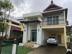 For RentHouseChiang Mai : ASS1091 Two-Storey House for rent with 3 bedrooms,4 toilets and 1 kitchen.