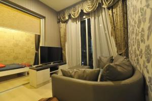 For RentCondoRatchadapisek, Huaikwang, Suttisan : Special price 2 bedroom ready to move @ Life Ratchadapisek