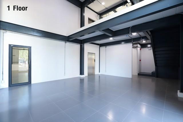 For RentWarehouseYothinpattana,CDC : Warehouse for rent with home office Area along Lat Phrao Expressway, Town in Town Near Ekkamai-Ramindra Expressway.