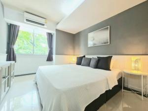 For RentCondoOnnut, Udomsuk : The Waterford Sukhumvit 50  **Line ID: @livebkk (with @ too) Please send us a line for site viewing