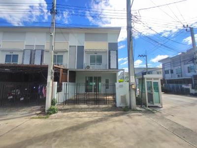 For SaleTownhouseNawamin, Ramindra : Cheap sale, house, townhome, RK Park, Ramintra, Safari, 27 sq m. New house, never located behind the corner, opposite the central area, good value, good price, located along Khlong Song, Hatairat, Khubon, near Ram Inthra Expressway.