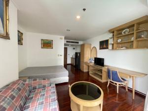 For RentCondoRatchathewi,Phayathai : Phayathai Place for rent, Studio room, cheapest price in this area. With the root of the bag, you can move in immediately