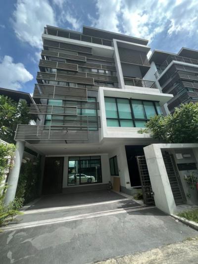 For RentHome OfficeRama9, Petchburi, RCA : Home office for rent, 4 floors, Rama 9 area, near Airport Link Ramkhamhaeng and The Mall Ramkhamhaeng.