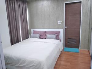 For RentCondoRatchadapisek, Huaikwang, Suttisan : Kes Ratchada Condominium **Line ID: @you1234  (with @ ) Please send us a line for more information