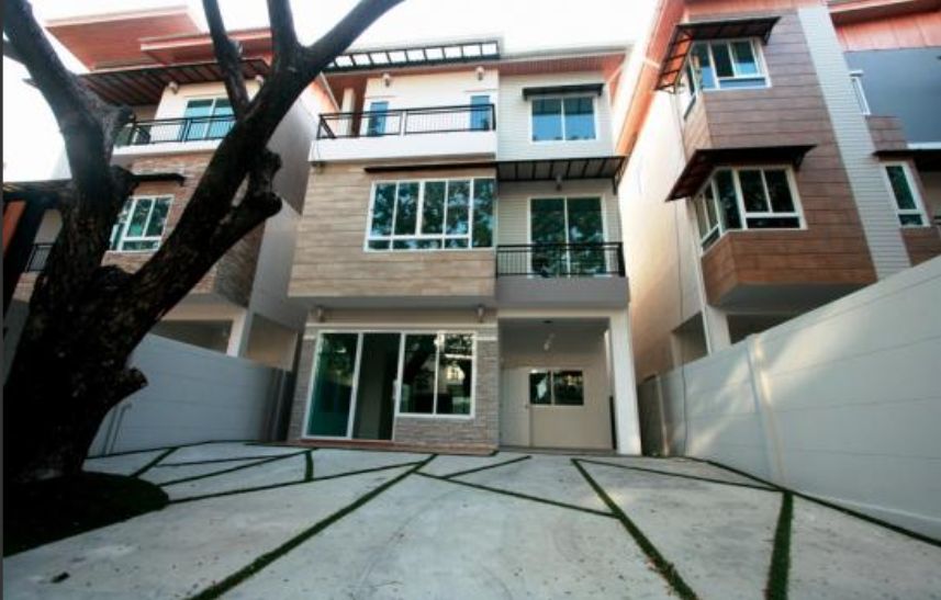 For SaleHome OfficeLadprao101, Happy Land, The Mall Bang Kapi : Townhome for sale, 3-storey office, Ladprao 110