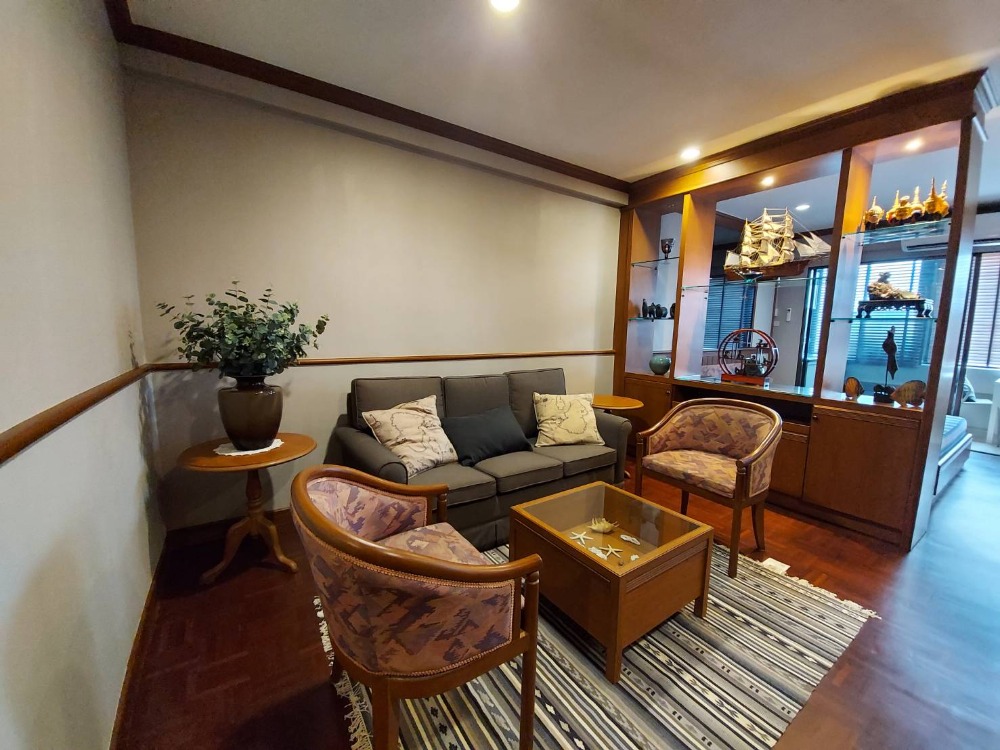 For SaleCondoSriracha Laem Chabang Ban Bueng : Condo for sale in the heart of Sriracha. On Sukhumvit Road Laemthong Condotel (Laemthong Serviced Apartment) Sriracha is the cheapest in the Fully Furnished project.
