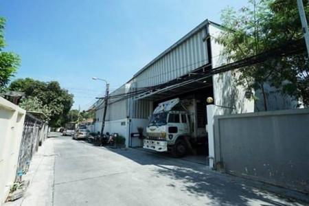 For SaleWarehouseRatchadapisek, Huaikwang, Suttisan : Cheap sale, warehouse - with office Ladprao (near MRT Ladprao, only 960 meters) 83 sq m, building area 360 sq m # suitable for office-Cloud Kitchen, warehouse