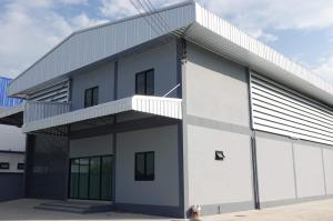 For RentWarehousePathum Thani,Rangsit, Thammasat : Warehouse for rent - is a warehouse with 2 floors of office - can access 3 routes, size 200 sq m., 2 storey office + 2 bathrooms, road width 10 meters.