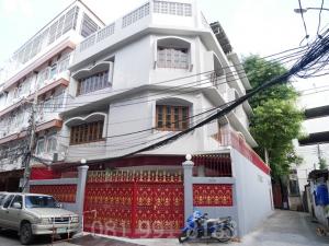 For RentShophouseRama 8, Samsen, Ratchawat : For rent, commercial building, 3.5 floors, Nang Loeng Intersection, Nakhon Sawan Road, 46.3 sq m., 740 sq m., near Nang Loeng racecourse, near the expressway