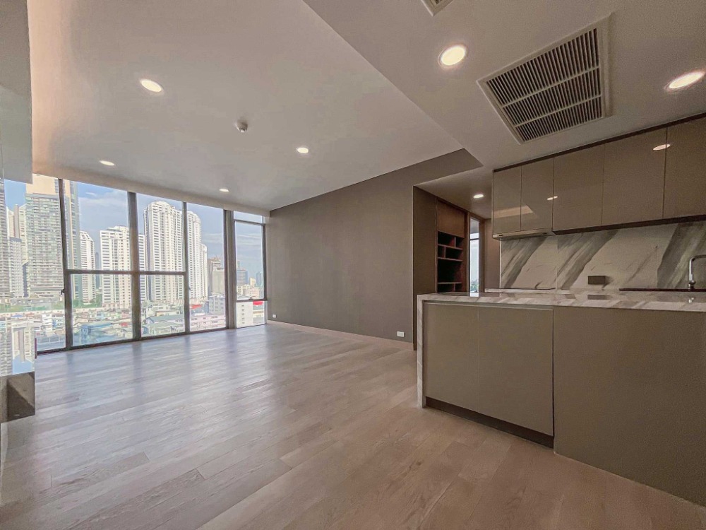 For SaleCondoKhlongtoei, Kluaynamthai : (SAVE DEAL!! ) 2 Bedroom 75 sqm. Siamese Exclusive Queens, near Queen Sirikit Center-Asok next to the station 0 meters.