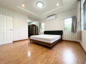 For RentHouseSamut Prakan,Samrong : House for rent in Ananda Sport Life Village, Kingkaew Road (SA-01)