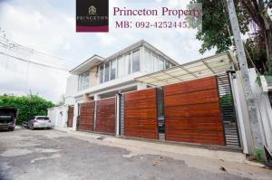 ขายบ้านสุขุมวิท อโศก ทองหล่อ : ขาย บ้านเดี่ยว สุขุมวิท 49 ทำเลทอง House for sale Sukhumvit 49 prime location Area 136 square wa