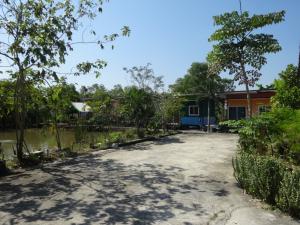 For SaleBusinesses for salePathum Thani,Rangsit, Thammasat : Hotel and resort for sale, Rangsit Klong 8, Rangsit Road, Nakhon Nayok, on the road side, 3 rai with a license