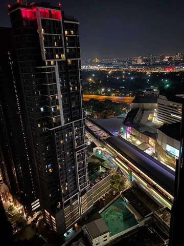 For RentCondoLadprao, Central Ladprao : Condo Life Ladprao is a High Rise condominium, next to BTS Ha Yaek Lat Phrao.