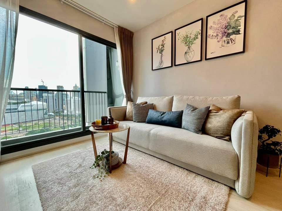 For RentCondoWitthayu, Chidlom, Langsuan, Ploenchit : Life One Wireless Condo for rent : 2 bedrooms 2 bathrooms for 63 sqm. on 2x fl. Central Embassy View.With nice decorated and nice furnished with electrical appliances.Rental only for 50,000 / m. Just 600 m. to BTS Pleonc