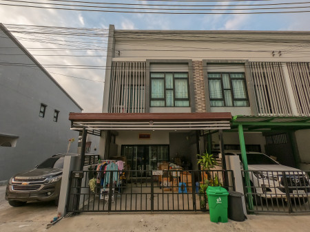 For SaleTownhouseBang kae, Phetkasem : Sale Townhome Nong Cham, near Petchkasem Road, 128 sq m, 20.4 sq m, fully furnished.