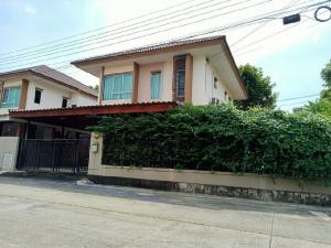 For RentHouseMin Buri, Romklao : 2 storey detached house, new condition, Pruksa Puri Village, Wongchan, Minburi, ready to move in, project on the main road  Suwinthawong Road, Min Buri, Bangkok. Area 50.8 sq wa, usable area 130 sq m. 3 bedrooms, 3 bathrooms, 2 car parks in the house.