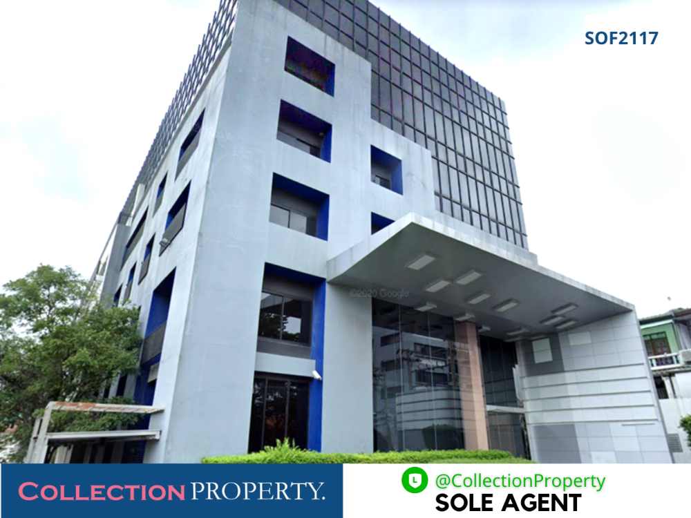For SaleOfficeLadprao, Central Ladprao : 🏢 **Luxurious Office Space for Sale with Ample Parking at Lat Phrao Intersection - Near MRT/BTS - Central Ladprao** 🏢
