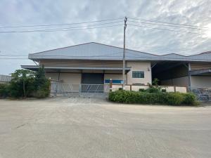 For RentWarehouseSamut Prakan,Samrong : #Warehouse rental #Warehouse rental #Warehouse for rent in Samut Prakan, size 2,400 sq m. The warehouse is located in the project. Jongsiri Parkland Soi Khlong Asia, Theparak Road Km 11, Khlong Khut Bang Tamru Subdistrict, Bang Phli District, Samut Prakan