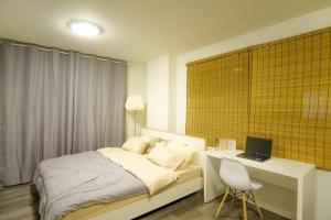 For RentCondoBangna, Bearing, Lasalle : For rent D Condo Campus Resort Bangna corner room