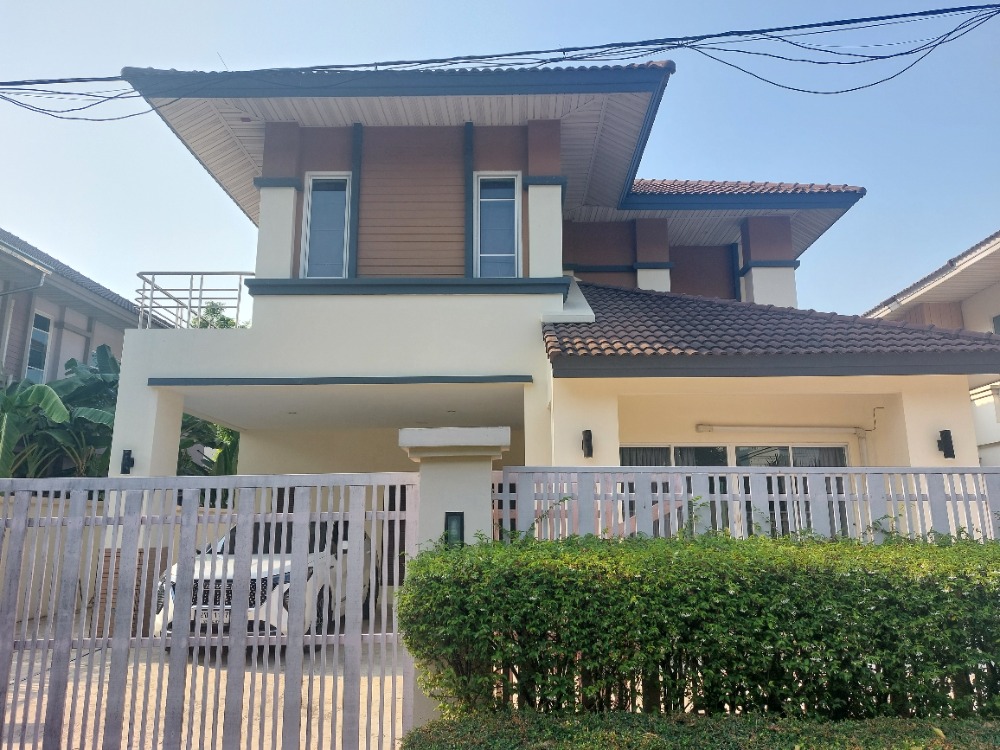 For RentHouseLadprao101, Happy Land, The Mall Bang Kapi : House for rent, 2 floors, 85 square wa. Located in Soi Pho Kaeo, Ladprao 101 Road, can exit Nawamin. Near The Mall Bangkapi Rent 35,000/month