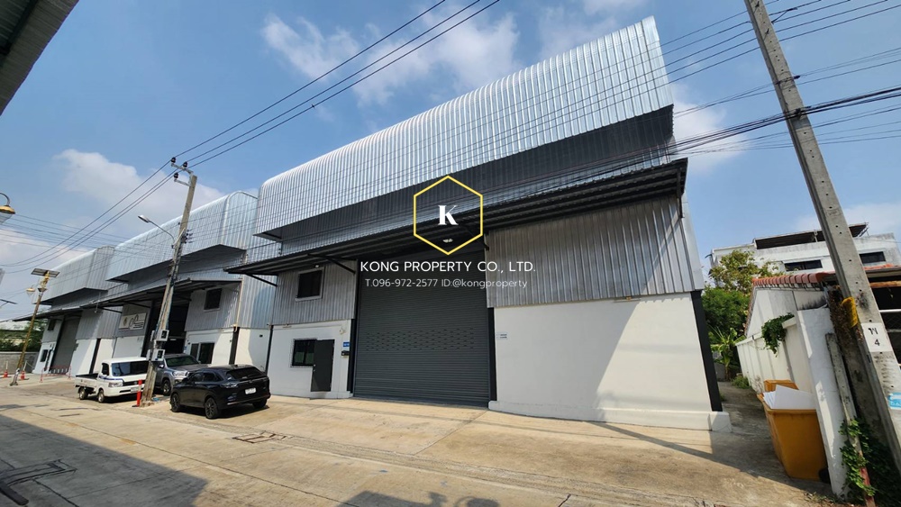 For RentWarehouseLadkrabang, Suwannaphum Airport : Warehouse for rent, Soi Lat Krabang, Bang Phli, Samut Prakan, area 300 sq m.